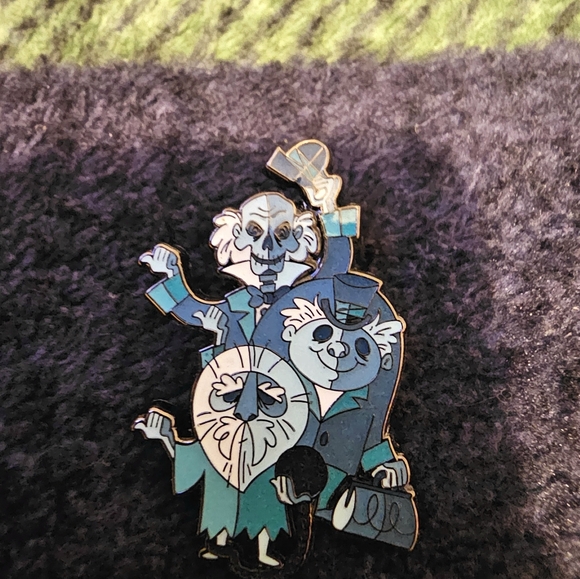 Loungefly Disney The Haunted Mansion Art Blind Box Enamel Pin - Picture 1 of 2